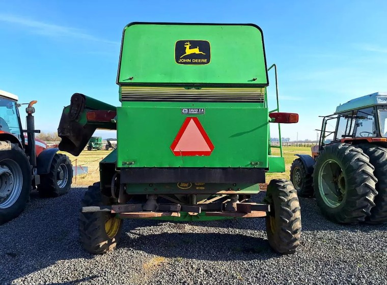 Cosechadora John Deere 1175, año 1994