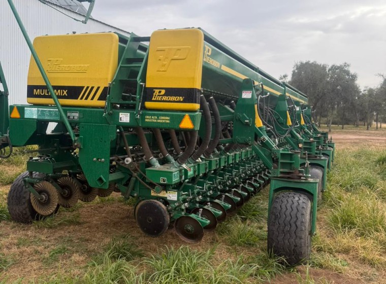 Sembradora Pierobon Multimix MD-DC 26-52, año 1