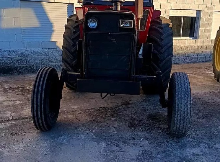 Tractor Massey Ferguson 1185, año 1
