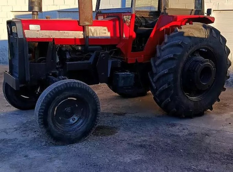 Tractor Massey Ferguson 1185, año 1