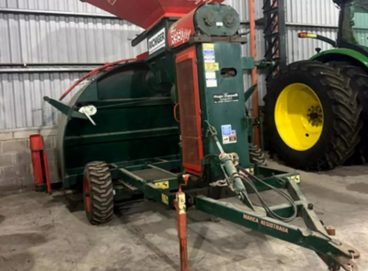 Embolsadora Richiger R950M, año 1