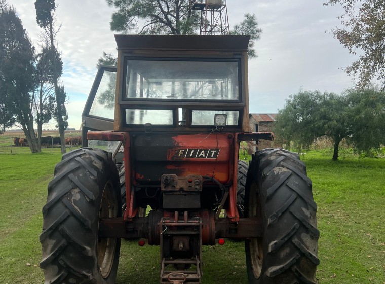 Tractor Fiat 780, año 1