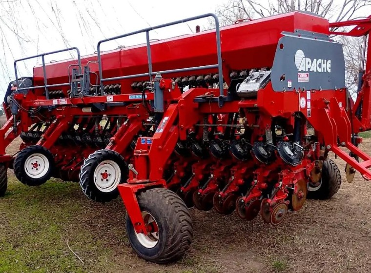 Sembradora Apache 54000, año 2015
