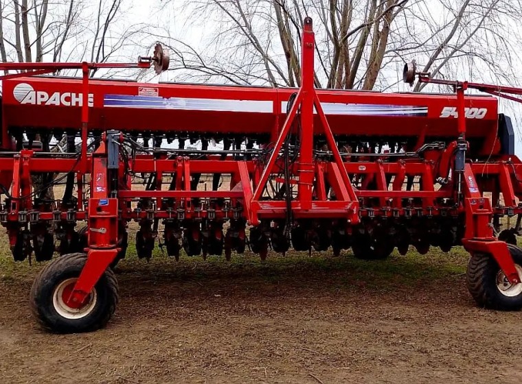 Sembradora Apache 54000, año 2015