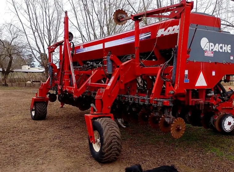 Sembradora Apache 54000, año 2015