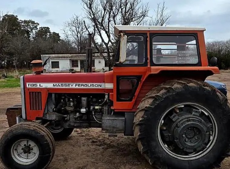 Tractor Massey Ferguson 1195 L, año 1992