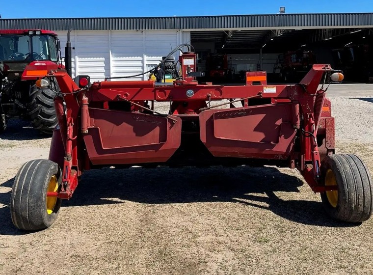 Segadora New Holland H7450, año 2013