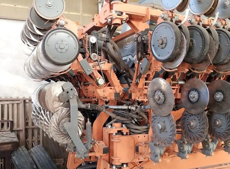 Sembradora Agrometal APX 3335, año 2019