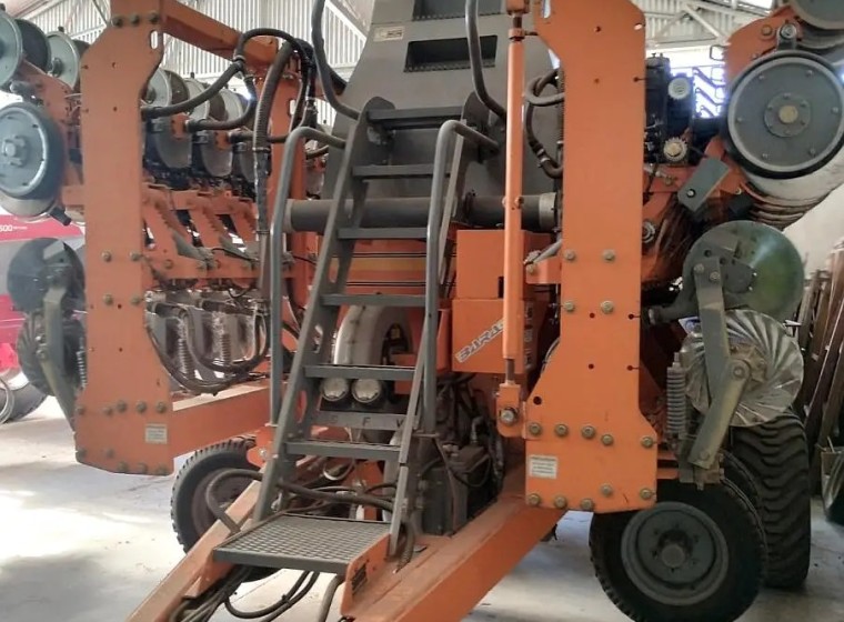 Sembradora Agrometal APX 3335, año 2019