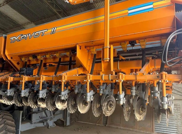Sembradora Agrometal TX Pivot II 1652, año 2019