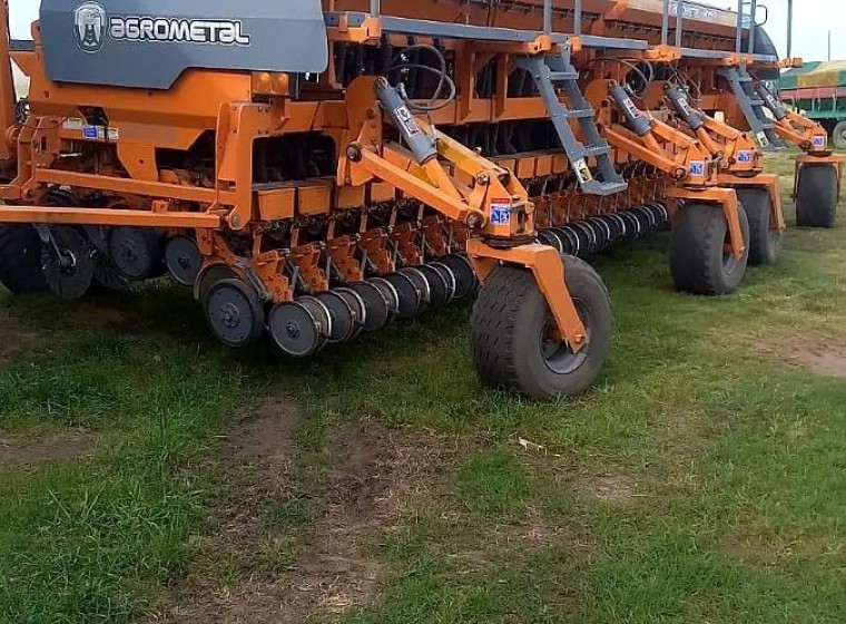 Sembradora Agrometal MXY II 5517, año 2016