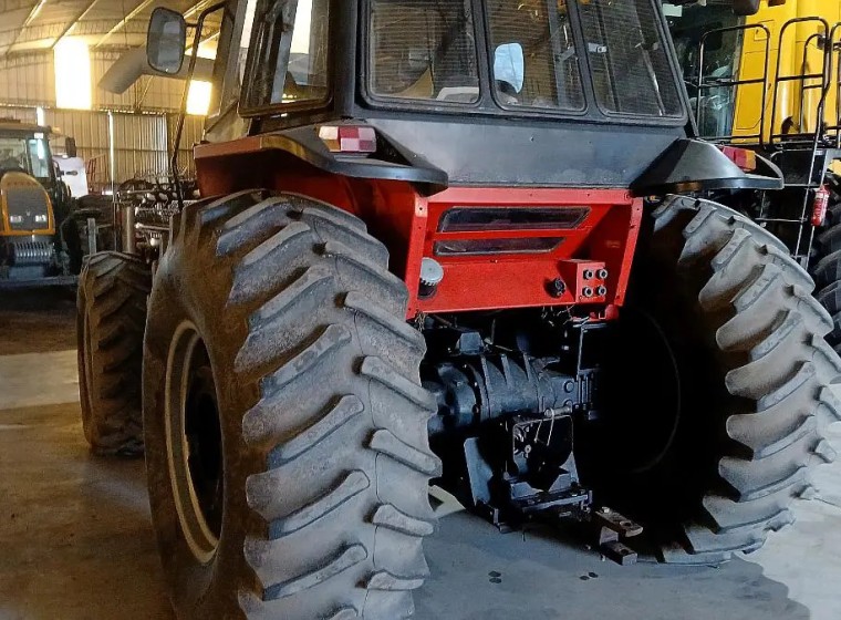 Tractor Massey Ferguson 630, año 2006