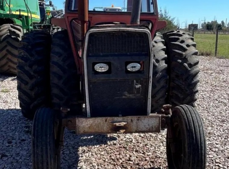 Tractor Massey Ferguson 1195L, año 1988