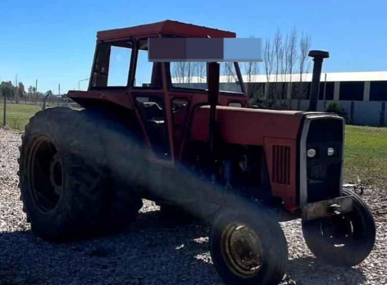Tractor Massey Ferguson 1195L, año 1988