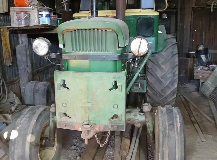 Tractor John Deere 3420, año 1976