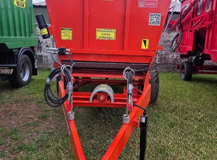 Fertilizadora Secman 8 mts3, año 0