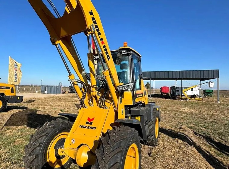 Maquinaria vial Toolking TK938, año 0