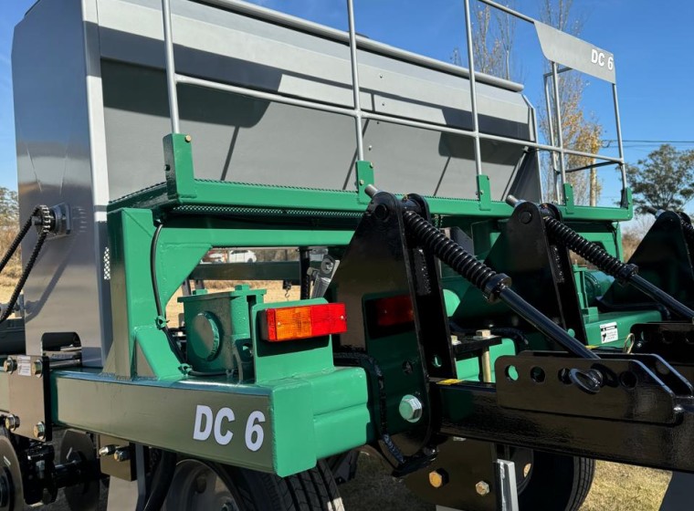 Fertilizadora Distrimaq D.C.6, año 0