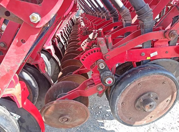 Sembradora Crucianelli Pionera Super III 5517, año 2006