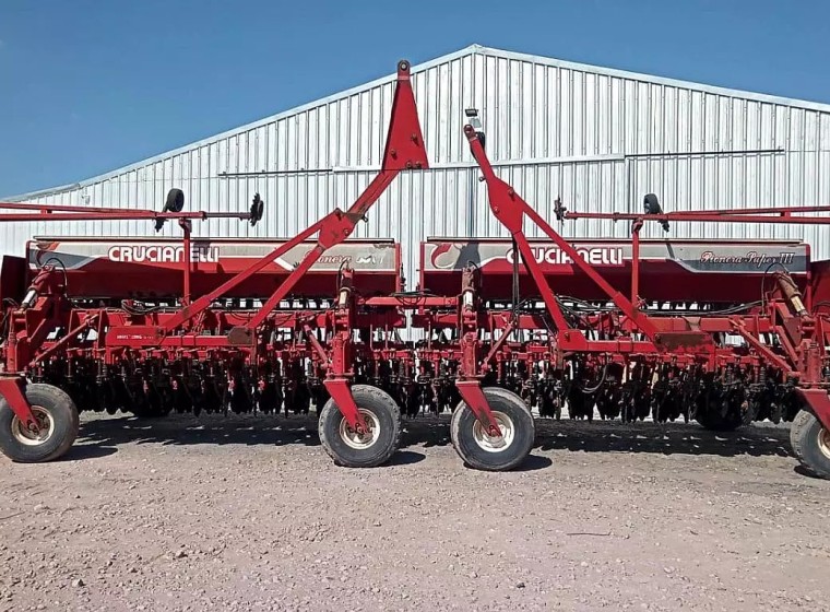 Sembradora Crucianelli Pionera Super III 5517, año 2006