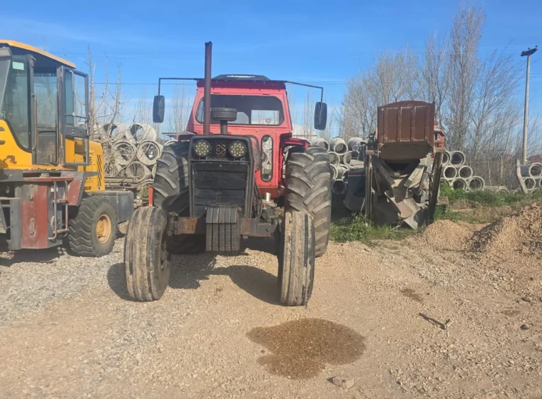 Tractor Massey Ferguson 1195 S, año 1990