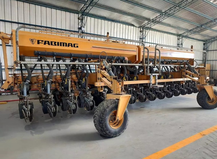 Sembradora Fabimag Multiplanter 1652, año 2014