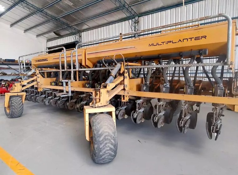 Sembradora Fabimag Multiplanter 1652, año 2014