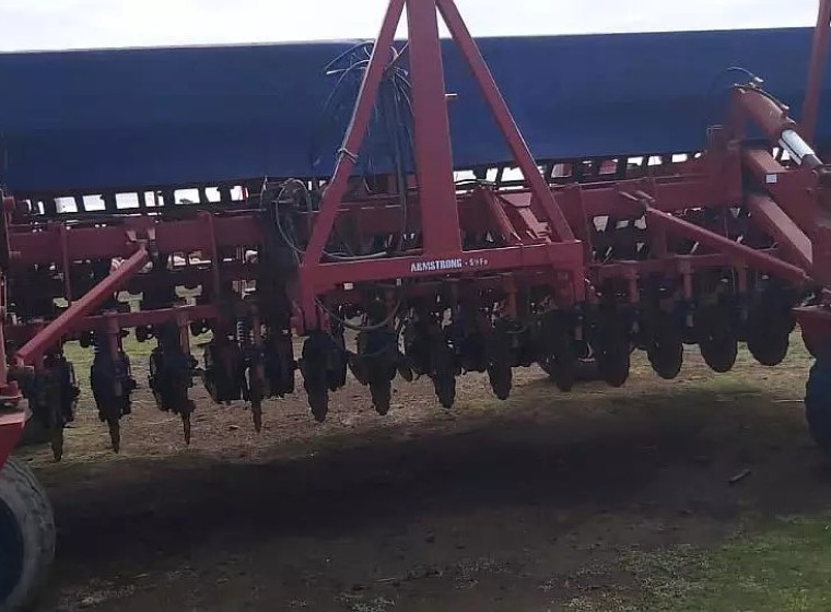 Sembradora Crucianelli Gringa 2035, año 2012