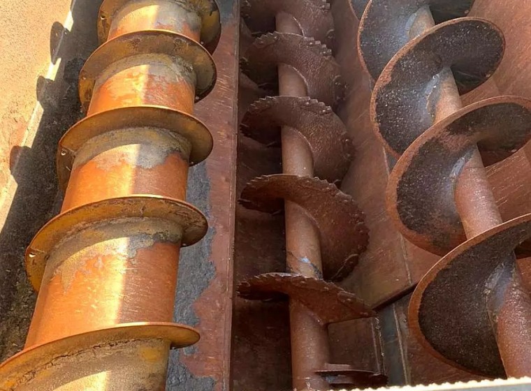 Mixer Mainero 2932, año 2019