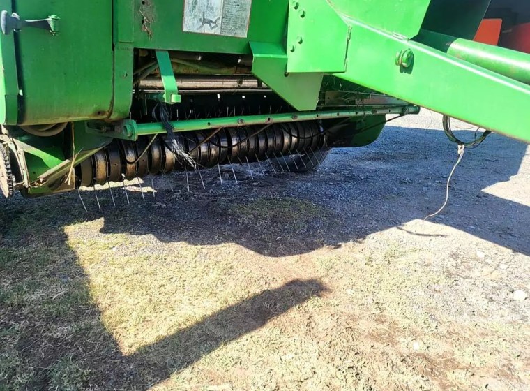 Rotoenfardadora John Deere 535, año 2004