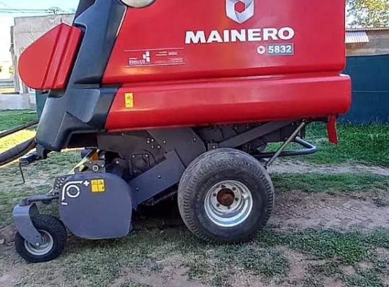Rotoenfardadora Mainero 5832, año 2020