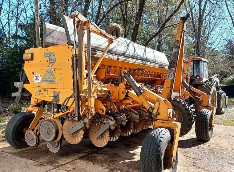 Sembradora Agrometal MX-23 2321, año 1