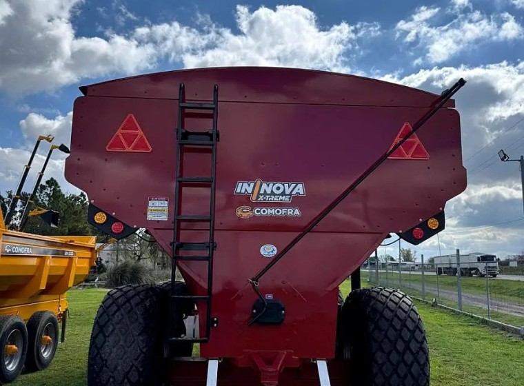 Tolva Comofra Innova 35.000 lts, año 0