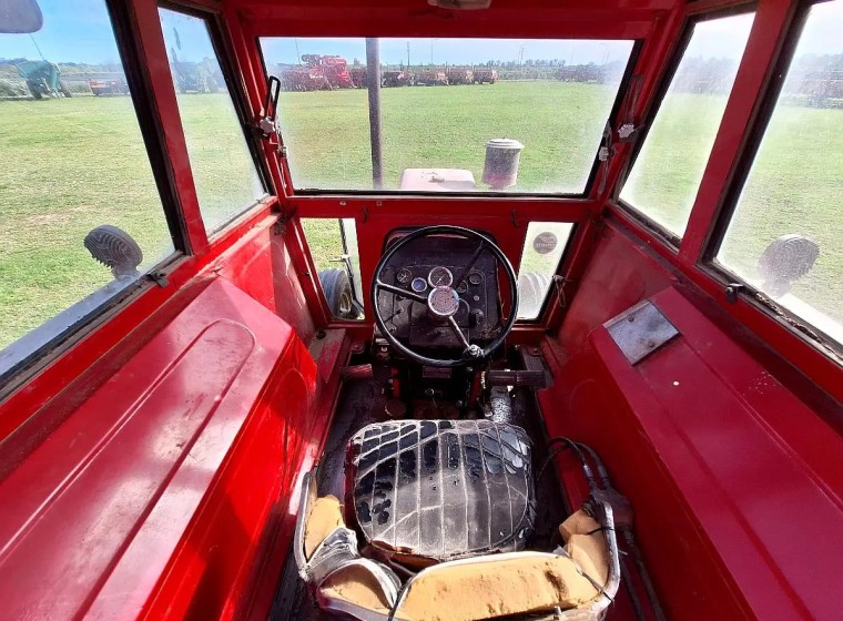 Tractor Massey Ferguson 1185, año 1