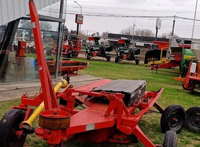 Desmalezadora Ombu DHO 3000, año 1
