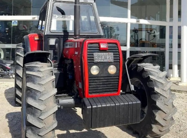 Tractor Massey Ferguson 297, año 2008