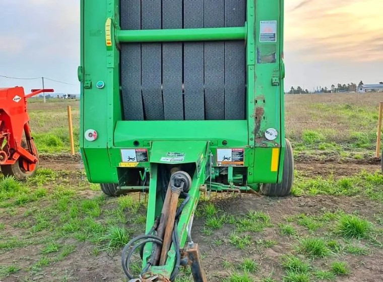 Rotoenfardadora John Deere 467, año 2010