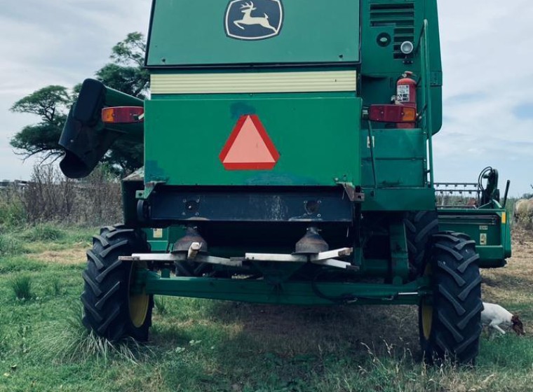 Cosechadora John Deere 1175, año 2000