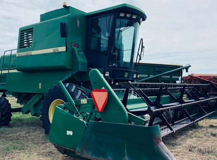 Cosechadora John Deere 1175, año 2000