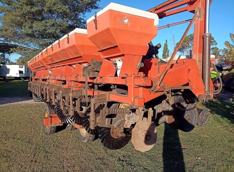 Sembradora Metar 1252, año 2012