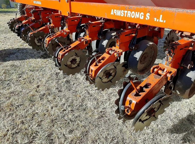 Sembradora Metar 1252, año 1