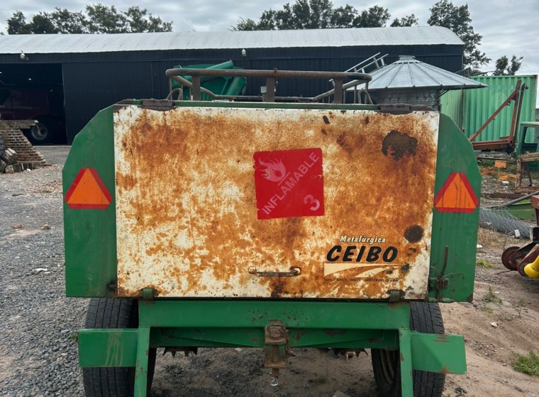 Acoplado Ceibo 3000 lts, año 1
