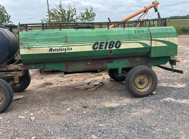 Acoplado Ceibo 3000 lts, año 1