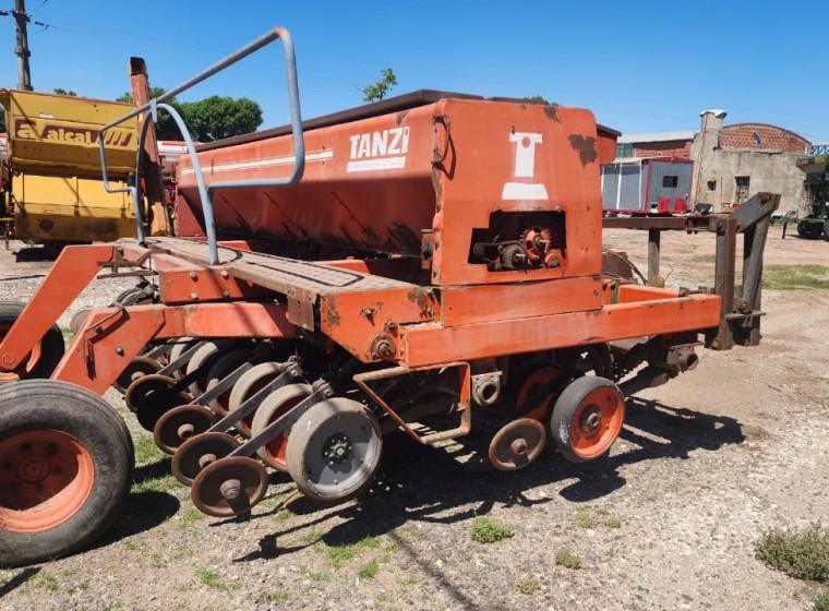 Sembradora Tanzi 4300, año 2000