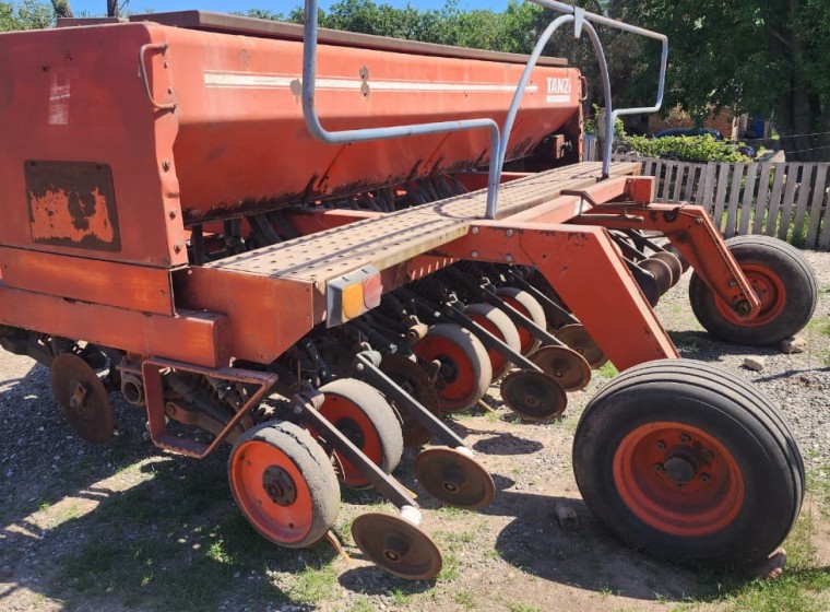 Sembradora Tanzi 4300, año 2000
