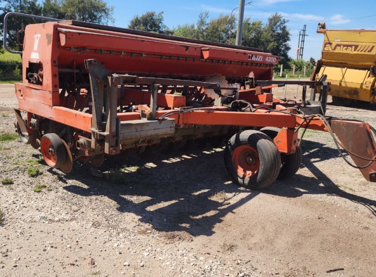 Sembradora Tanzi 4300, año 2000