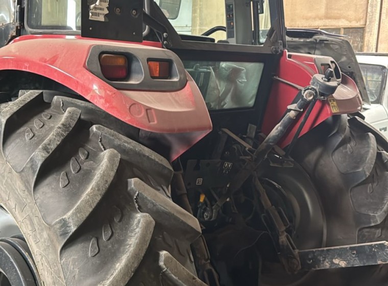 Tractor Case Farmall 110 JX, año 2017