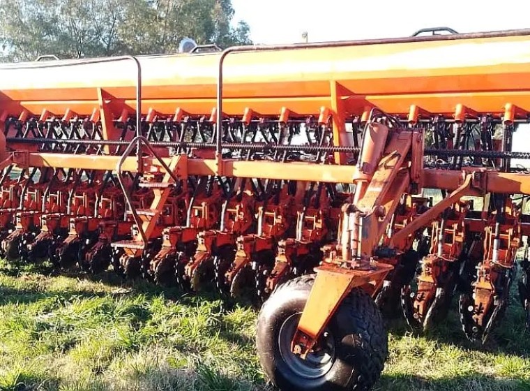 Sembradora Fercam F440 3321, año 2009