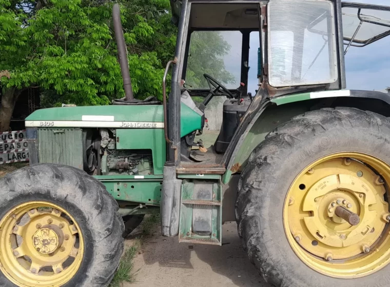 Tractor John Deere 6405, año 2003