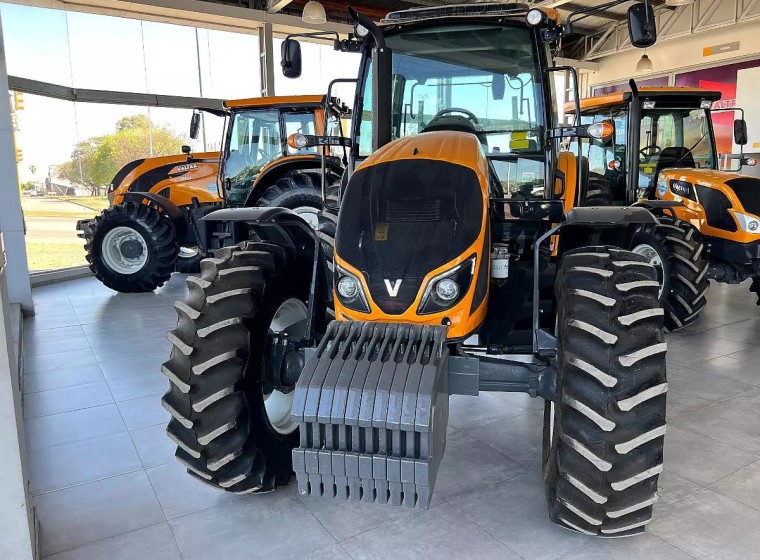 Tractor Valtra A 124, año 0